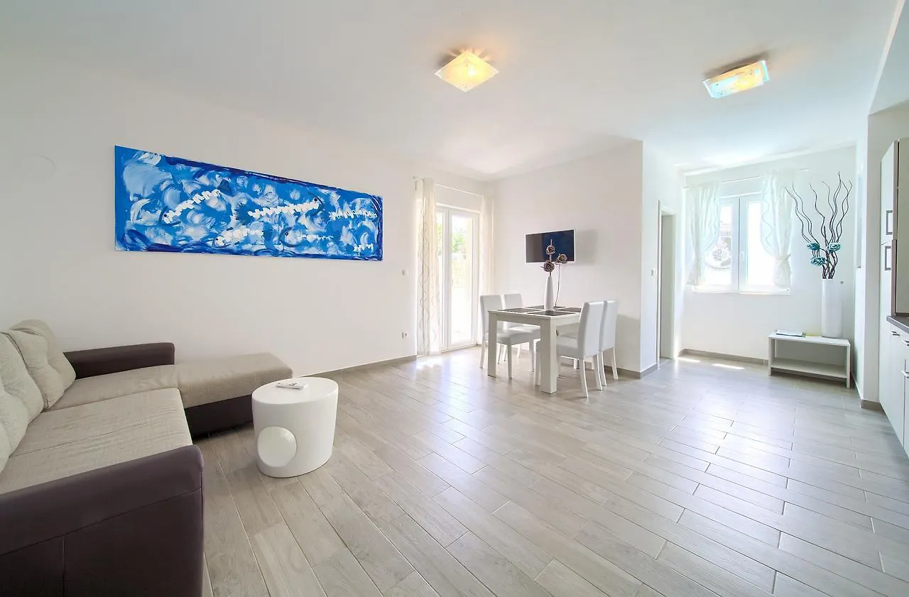 Apartments Mali Nono Krk Island  Salatić