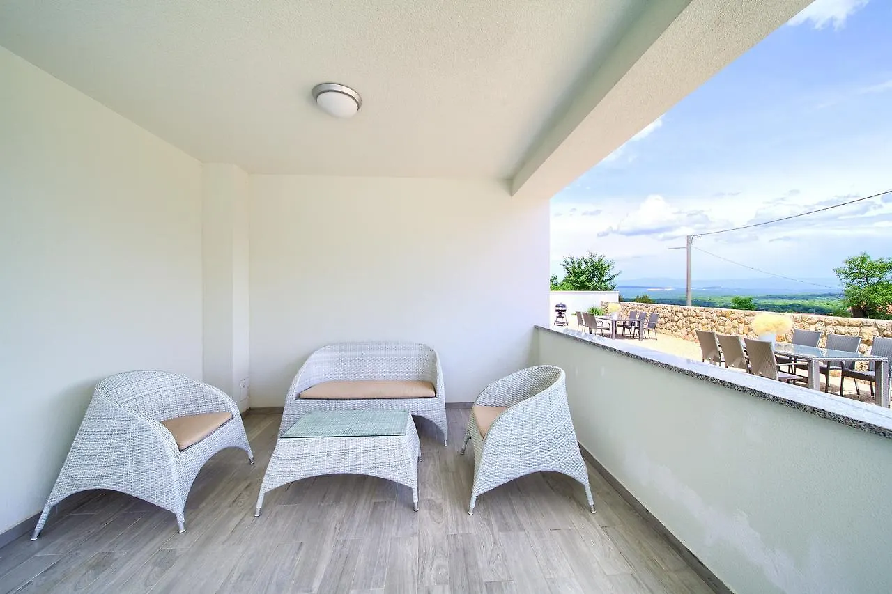 Apartments Mali Nono Krk Island 0*, Salatić