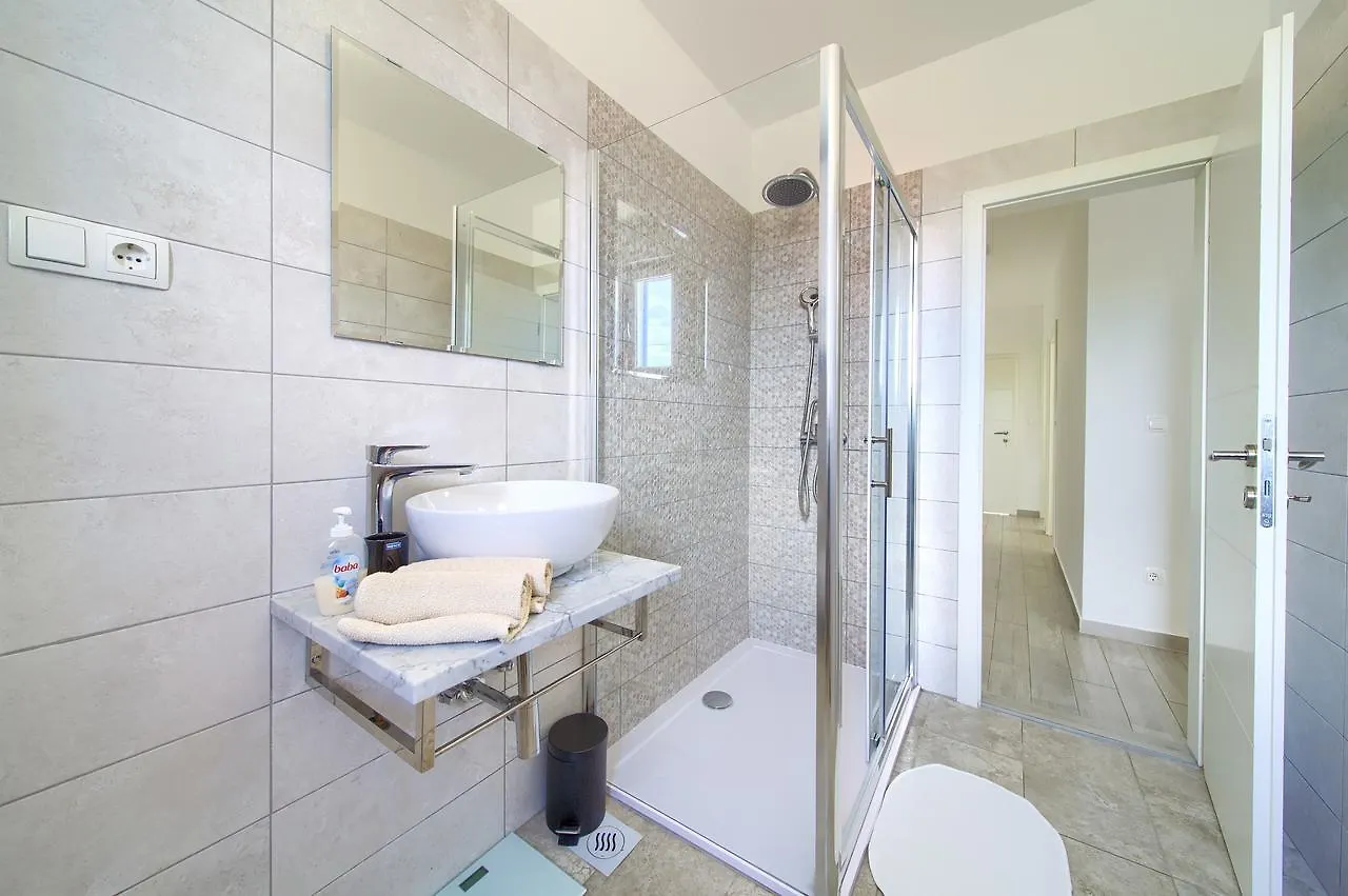 Apartments Mali Nono Krk Island  Salatić
