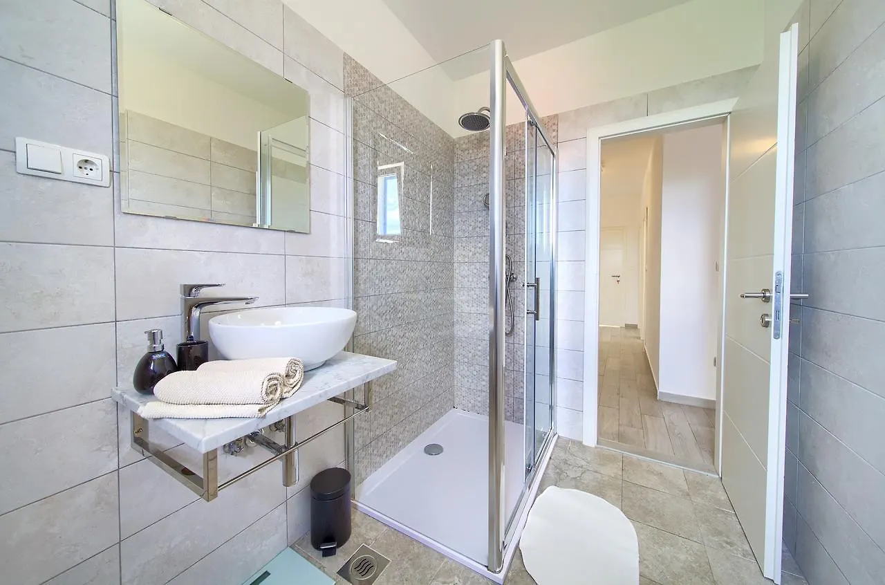 Apartments Mali Nono Salatic Croatia