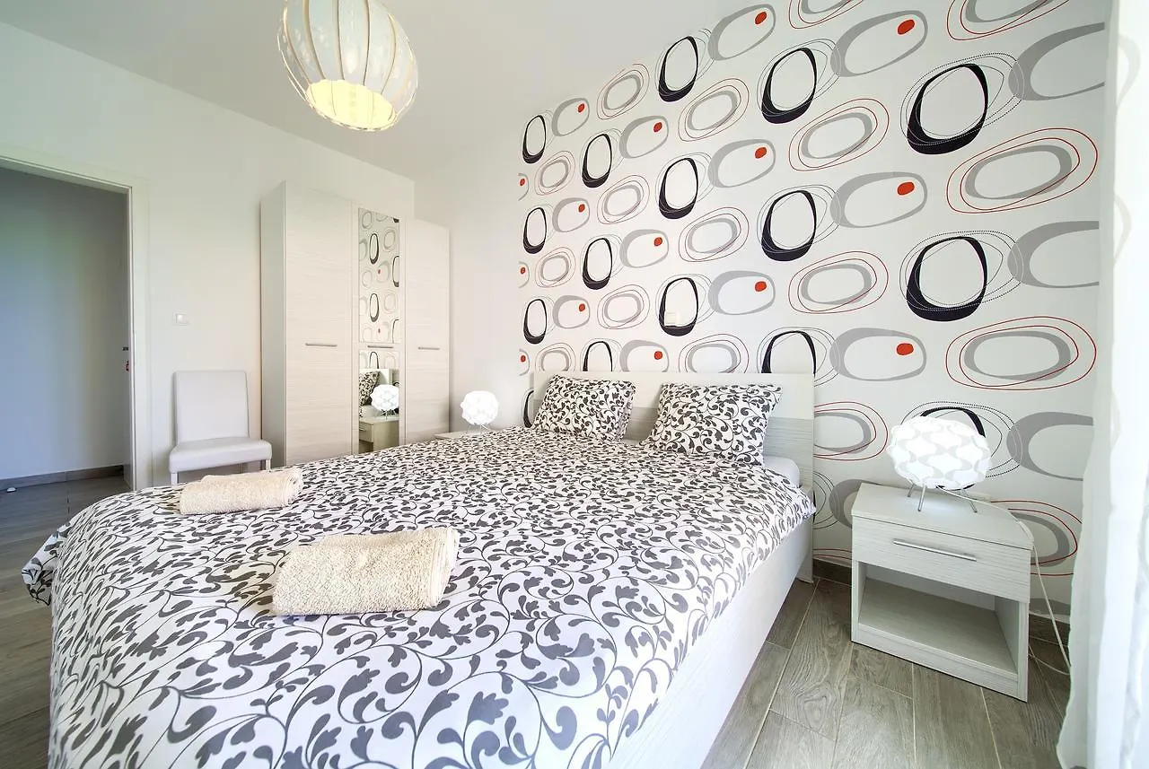 Apartments Mali Nono Salatic