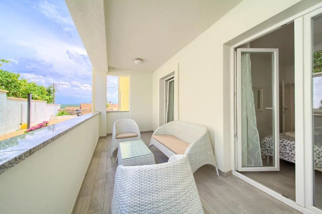 Apartments Mali Nono Salatic