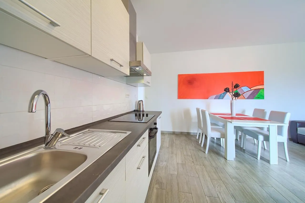 Apartments Mali Nono Salatic